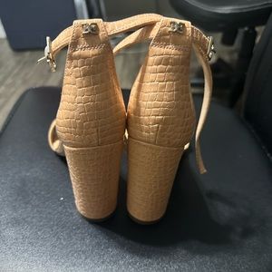 Women shoes heel,Size 8